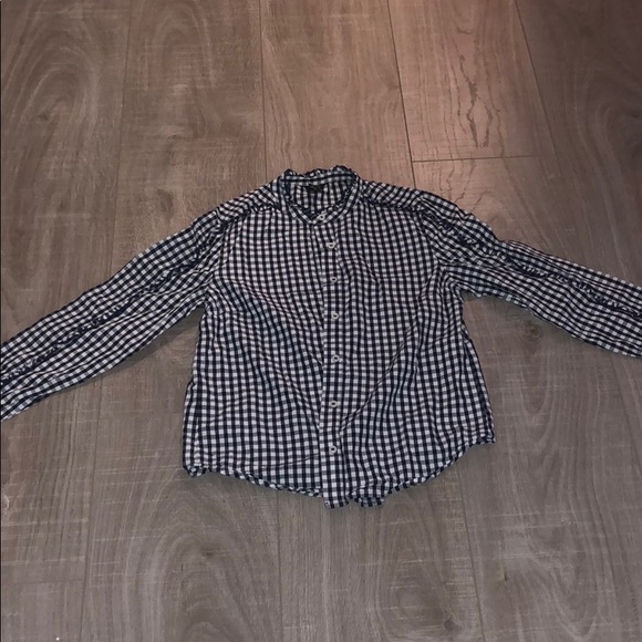 I am selling a black and white button down - Picture 1 of 4